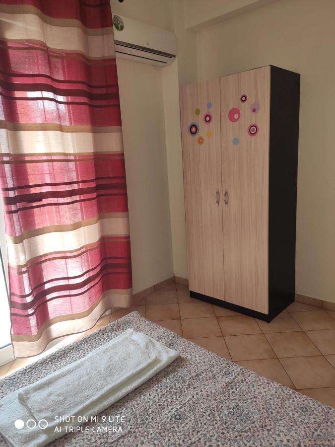 Kelesi Apartments Nea Kallikrateia Kültér fotó