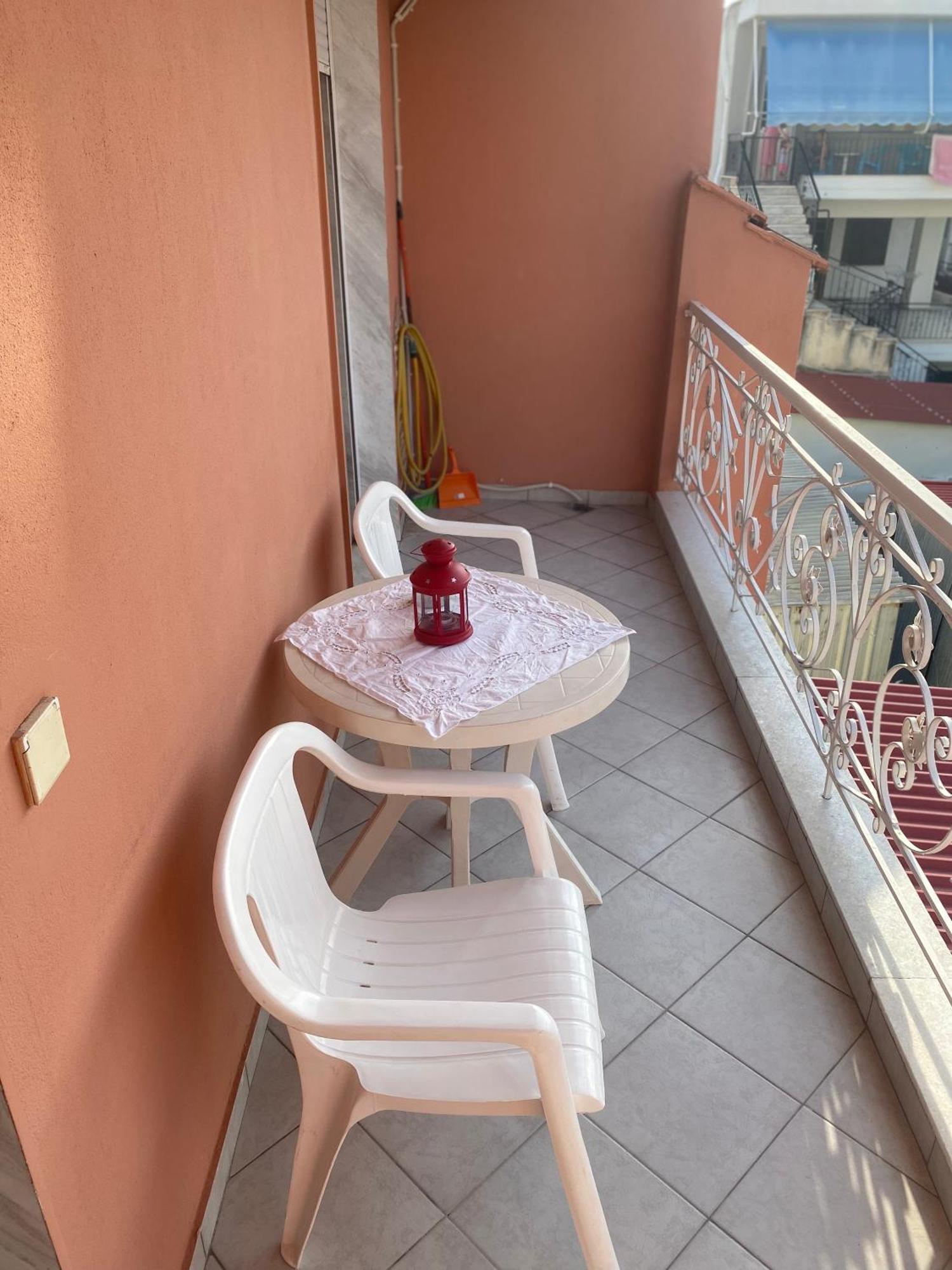 Kelesi Apartments Nea Kallikrateia Kültér fotó